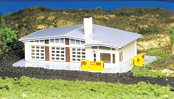 Bachmann 45904 N Scale Built Up Shell Gas Station