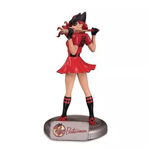 DC Bombshells Batwoman Away Uniform Variant Statue