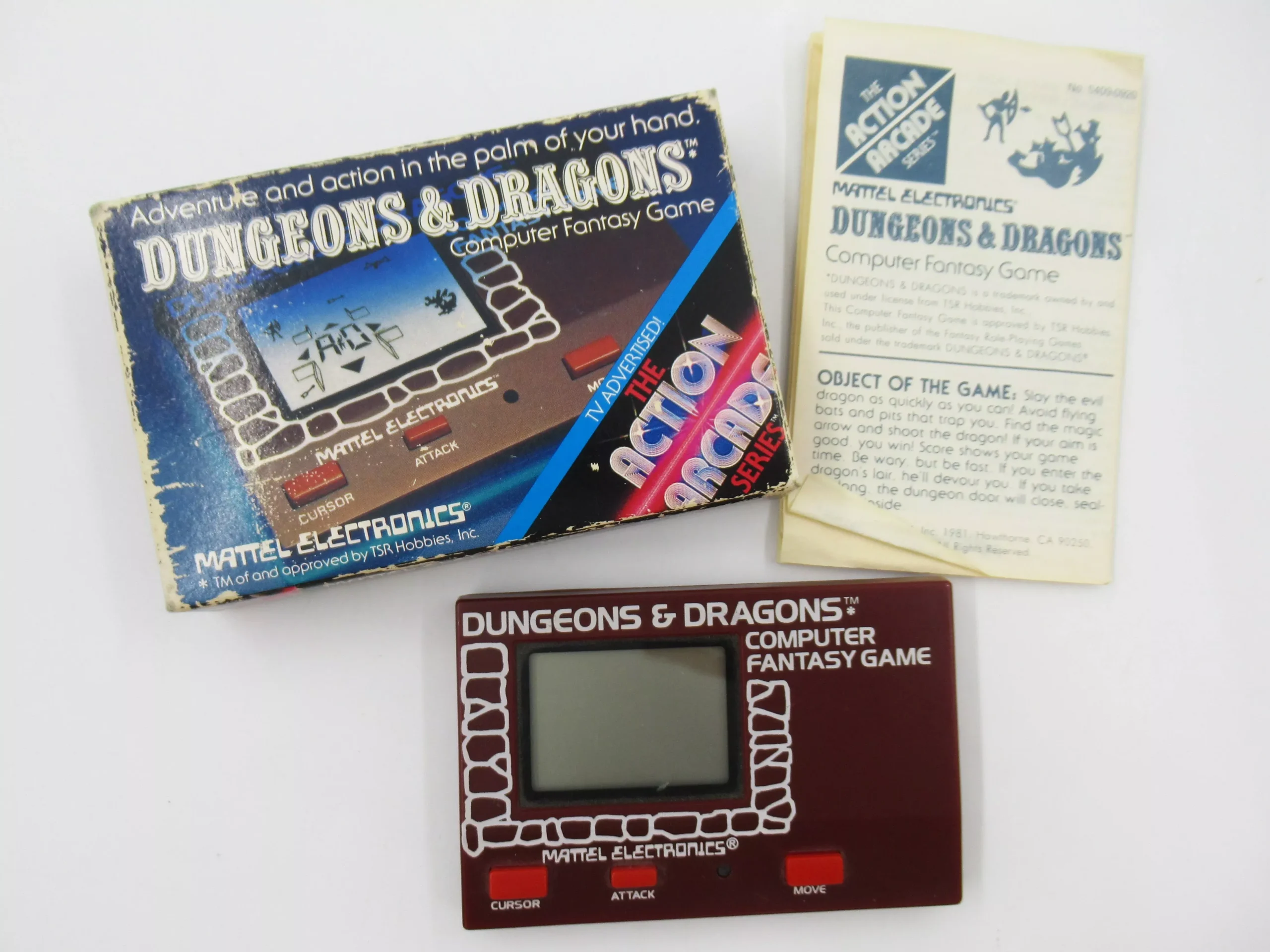 DUNGEONS & DRAGONS Computer Fantasy Game Handheld Game - Mattel Electr