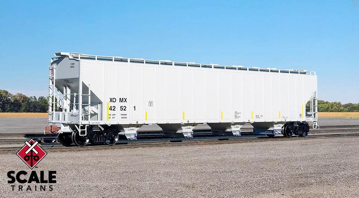 ScaleTrains Rivet Counter 33692 HO Scale PS-2 5820 Covered Hopper Exxon-Mobile XOMX 44178