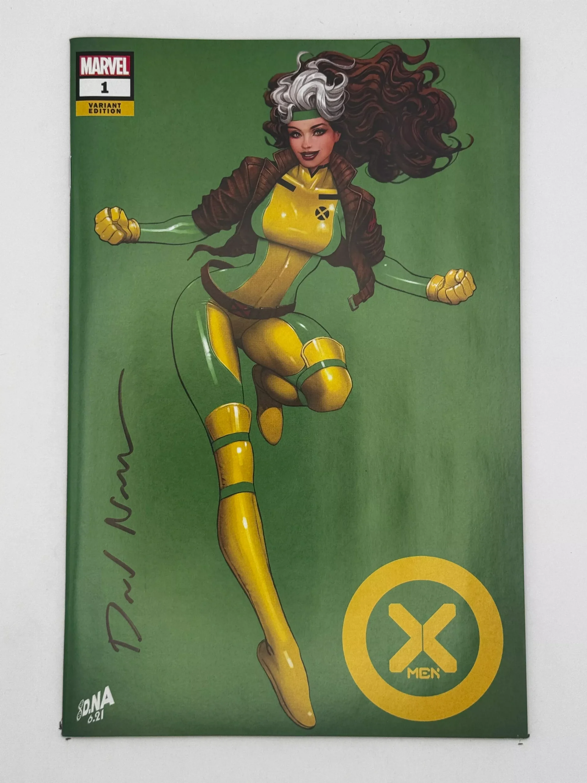 [Signed by David Nakayama] X-MEN #1 UNKNOWN COMICS DAVID NAKAYAMA EXCLUSIVE VAR