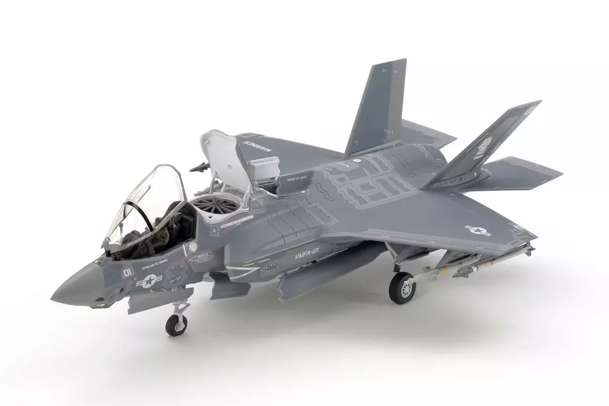 Tamiya 60791 1/72 F35B Lightning II Fighter Jet Model Kit
