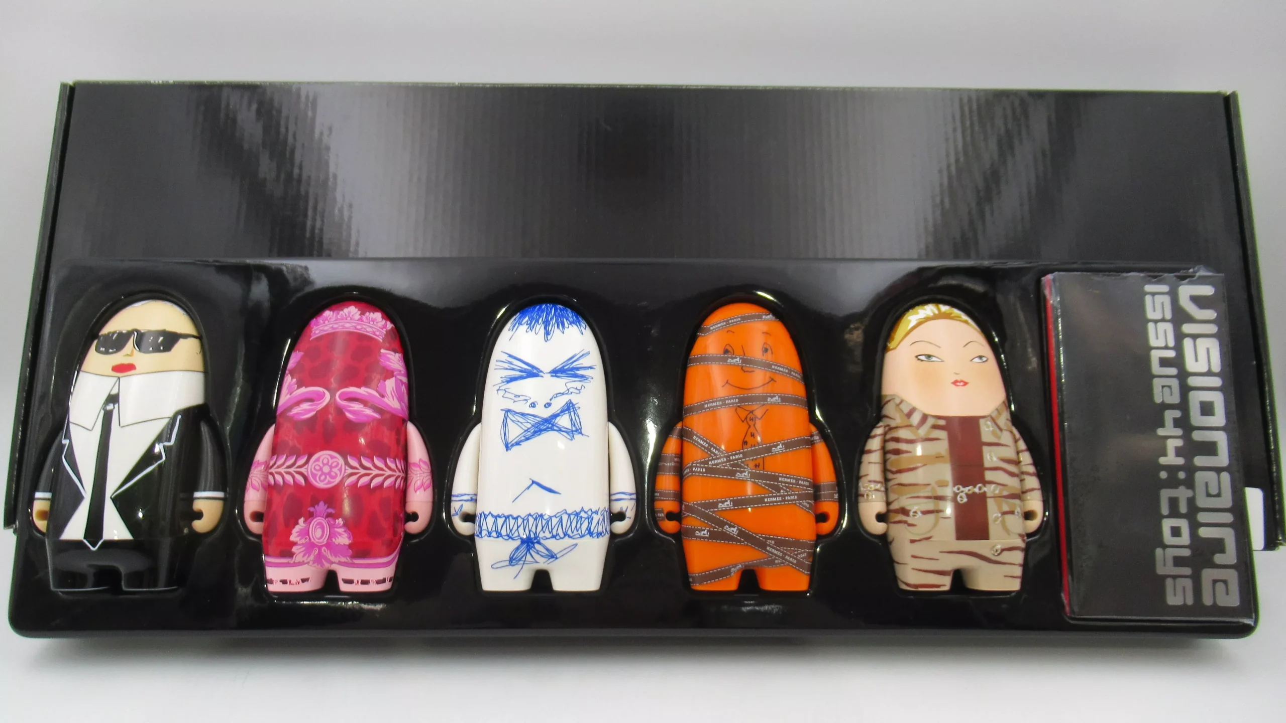 VISIONAIRE Issue 44 Black Version - Kidrobot (2004) #3448 Designer Art