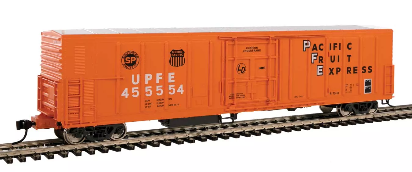Walthers Mainline 910-3967 HO Scale 57' Mechanical Reefer Union Pacific Fruit Express UPFE 455554